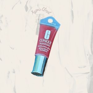 5 for 25 ❤️ Clinique lip gloss